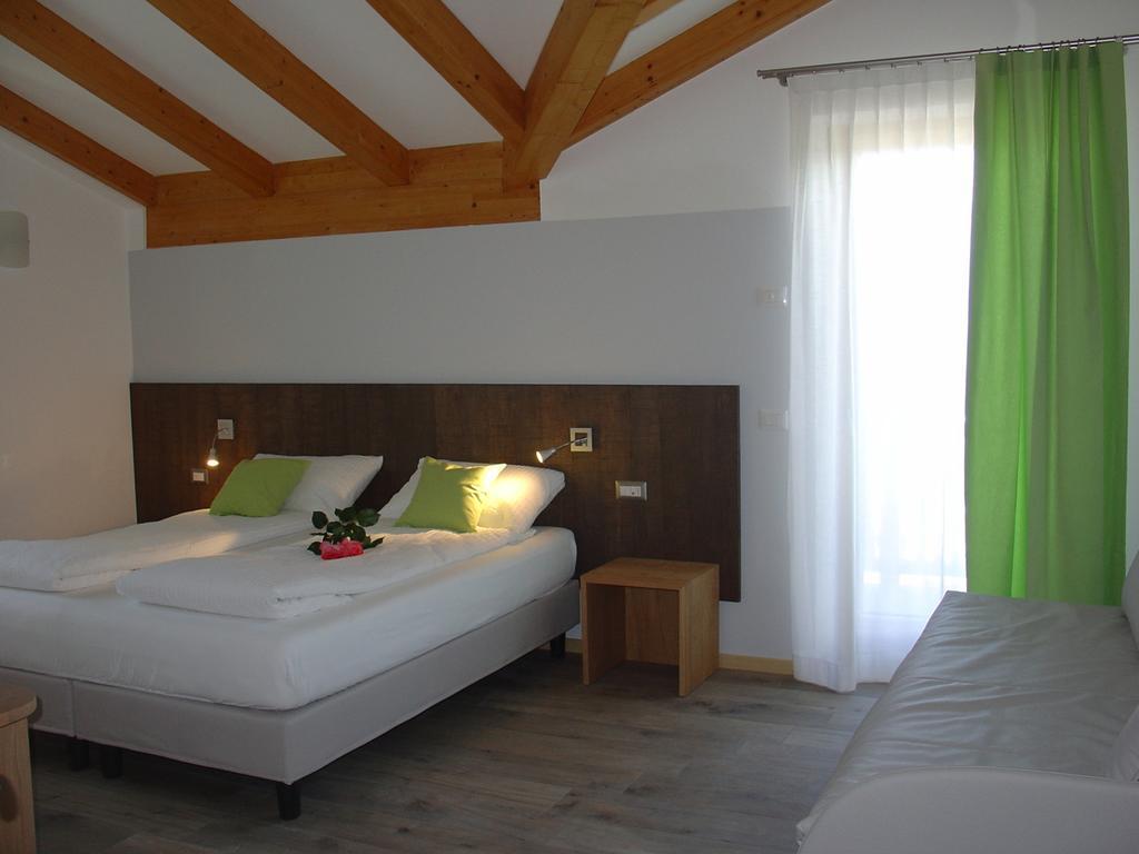 Agriturismo Girasole Fai della Paganella Ruang foto