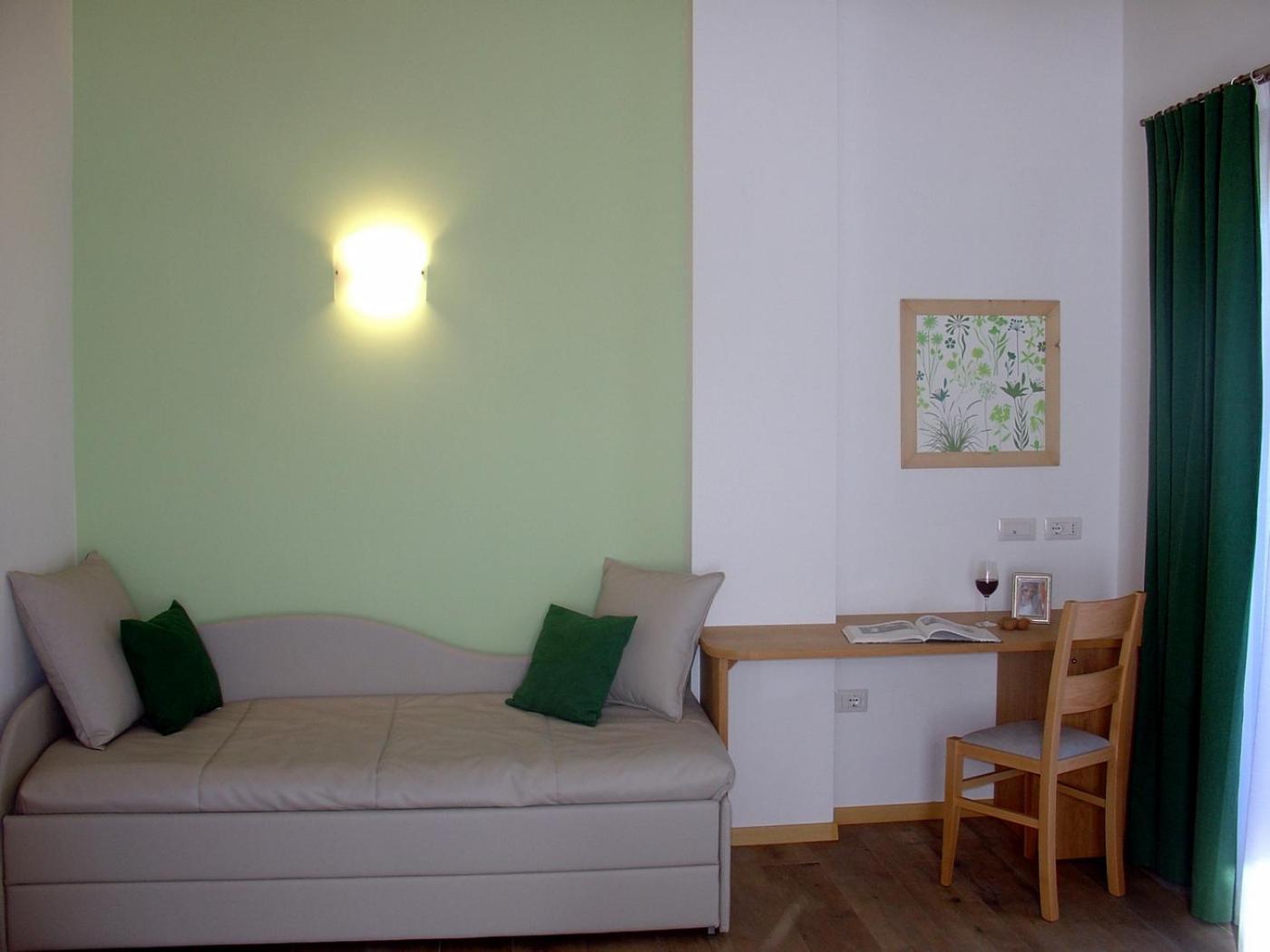 Agriturismo Girasole Fai della Paganella Bagian luar foto