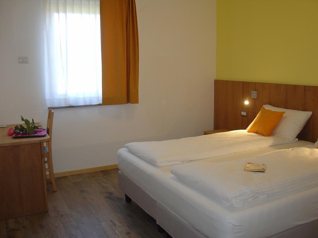 Agriturismo Girasole Fai della Paganella Bagian luar foto